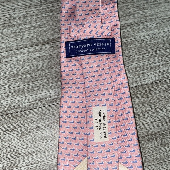 Vineyard Vines pink and light blue silk tie - Picture 4 of 4